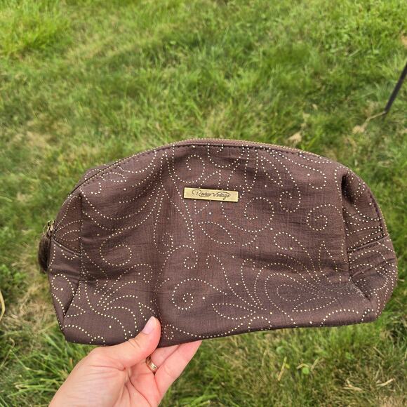 Revive Vintage Vegan Brown Make-up Case - Picture 1 of 10